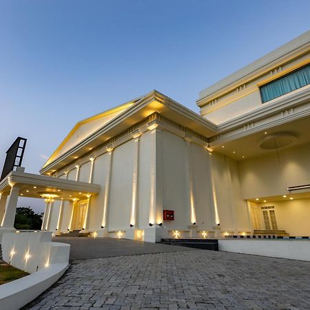 The Grand Monarch Hotel, Ujjain Extérieur photo