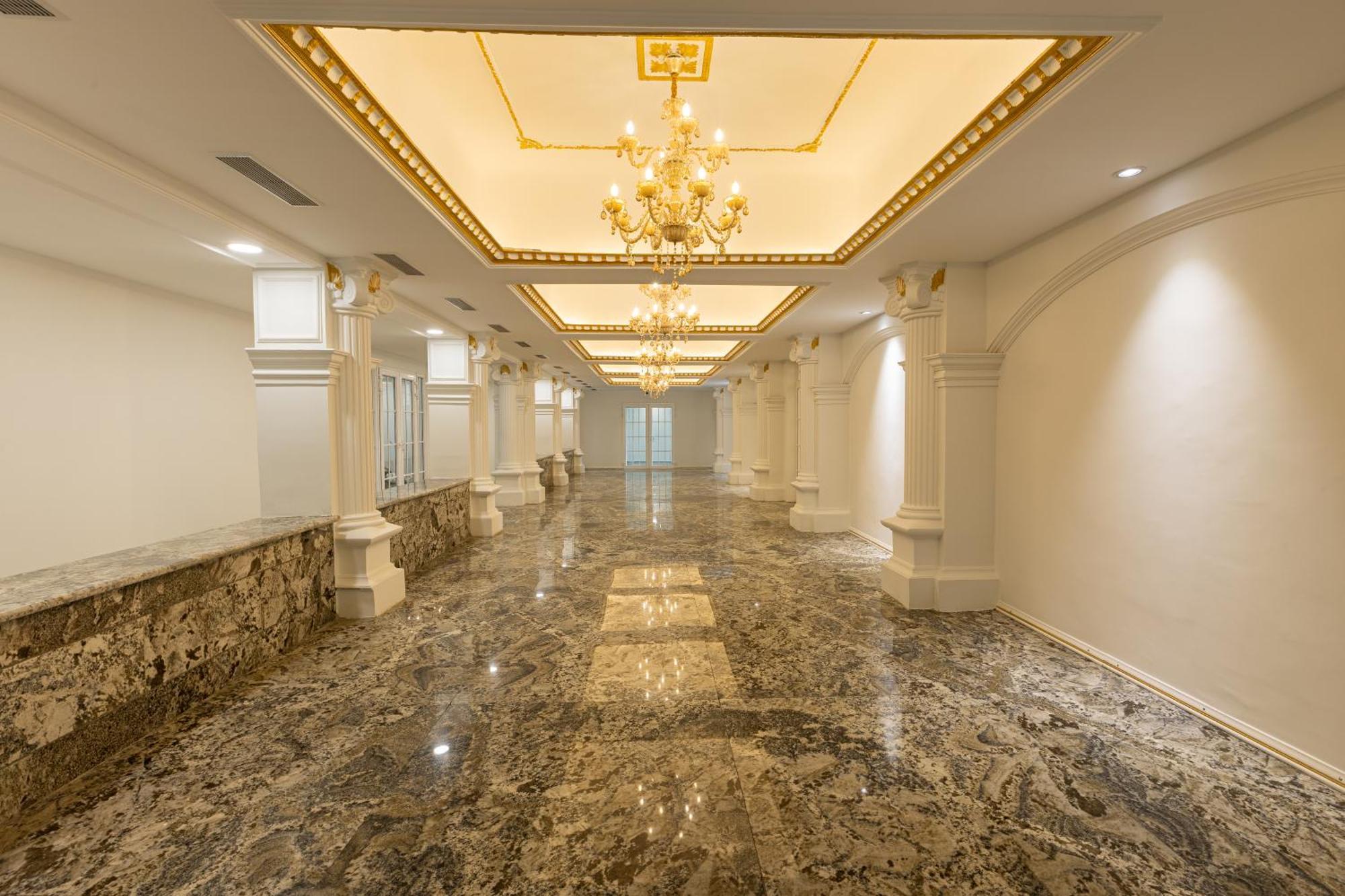 The Grand Monarch Hotel, Ujjain Extérieur photo